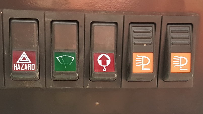 Schalter 2.jpg (116.28 KiB) 10875 mal betrachtet Schalter 2.jpg